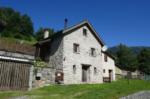 Photo 1 - Maison de 3 chambres à Acquarossa avec jardin