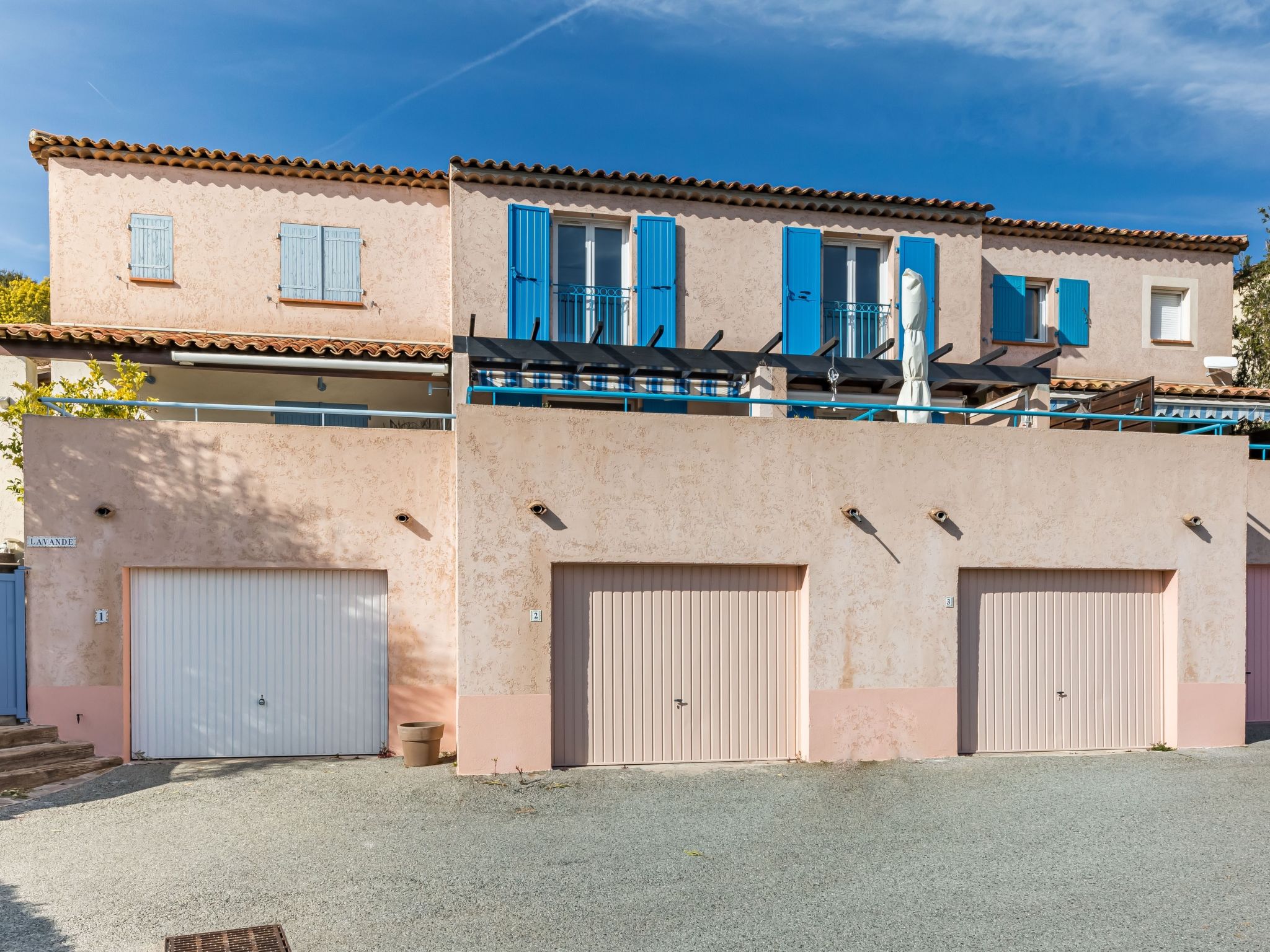 Foto 17 - Haus mit 2 Schlafzimmern in Sainte-Maxime mit schwimmbad und blick aufs meer