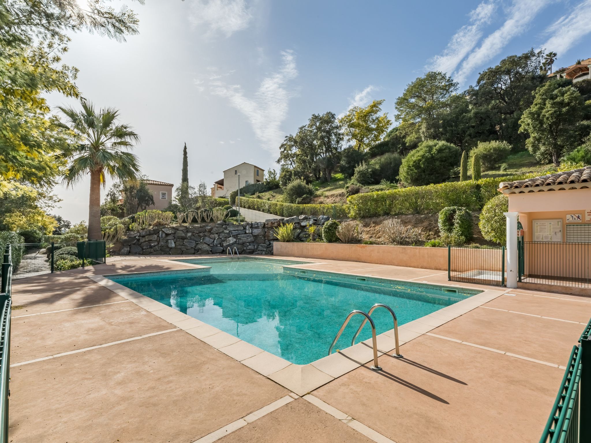 Foto 18 - Casa con 2 camere da letto a Sainte-Maxime con piscina e vista mare
