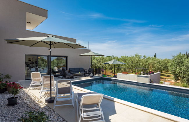 Casa de 4 quartos em Novigrad com piscina privada e jardim - Foto 30