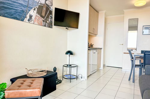 Foto 10 - Apartamento de 1 quarto em Saint-Raphaël com piscina e jardim
