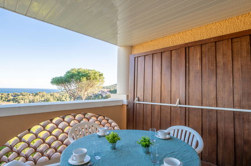 Photo 1 - Appartement de 1 chambre à Saint-Raphaël avec piscine et vues à la mer