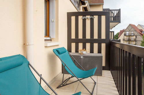 Foto 15 - Apartamento de 1 habitación en Cabourg con vistas al mar