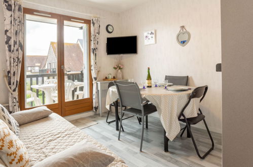 Photo 6 - 1 bedroom Apartment in Cabourg with sea view