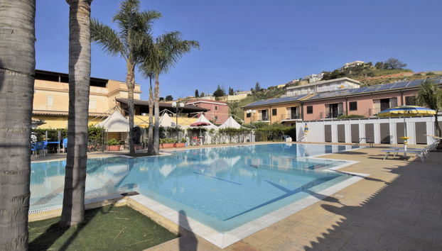 Apartamento de 2 quartos em Porto Empedocle com piscina e jardim - Foto 2