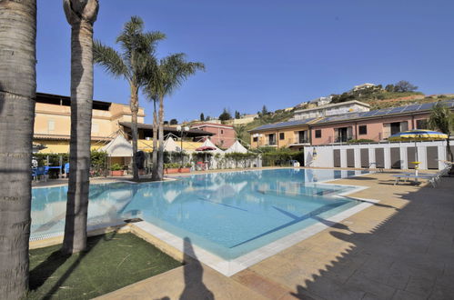 Photo 15 - 1 bedroom Apartment in Porto Empedocle with swimming pool