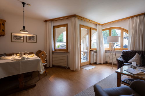 Foto 6 - Apartamento de 2 quartos em Sils im Engadin/Segl com jardim e vista para a montanha