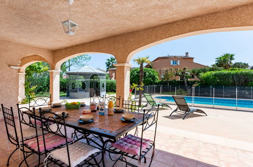 Foto 2 - Casa de 4 quartos em Fréjus com piscina privada e vistas do mar