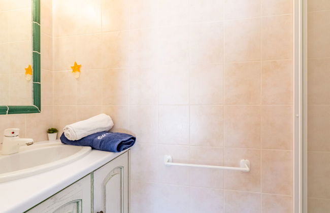 Casa de 5 quartos em Fréjus com piscina privada e jardim - Foto 18