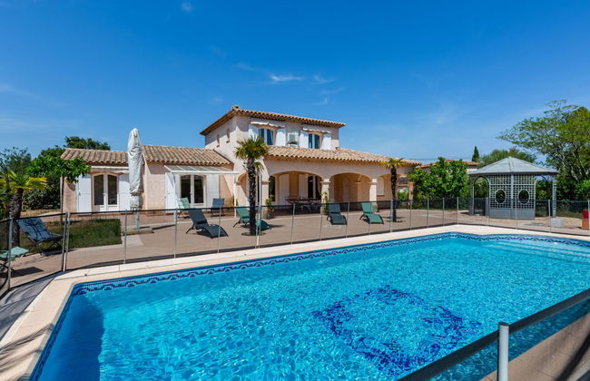 Casa de 5 quartos em Fréjus com piscina privada e jardim - Foto 1