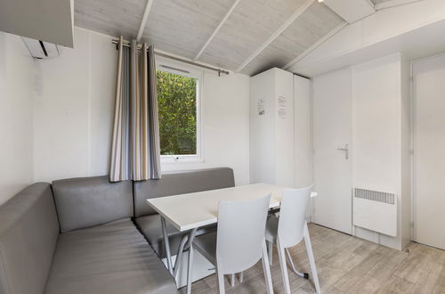Photo 2 - Maison de 2 chambres à Týn nad Vltavou avec jardin et terrasse