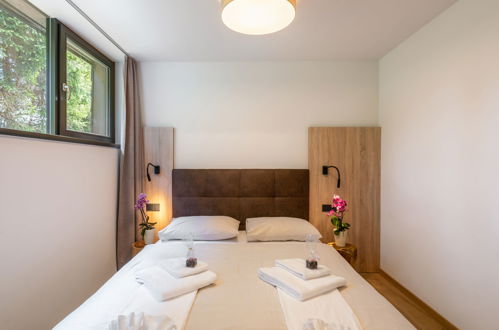 Foto 4 - Appartamento con 3 camere da letto a Zell am See con giardino e terrazza