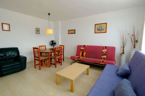 Foto 22 - Appartamento con 3 camere da letto a Alcanar con piscina e vista mare