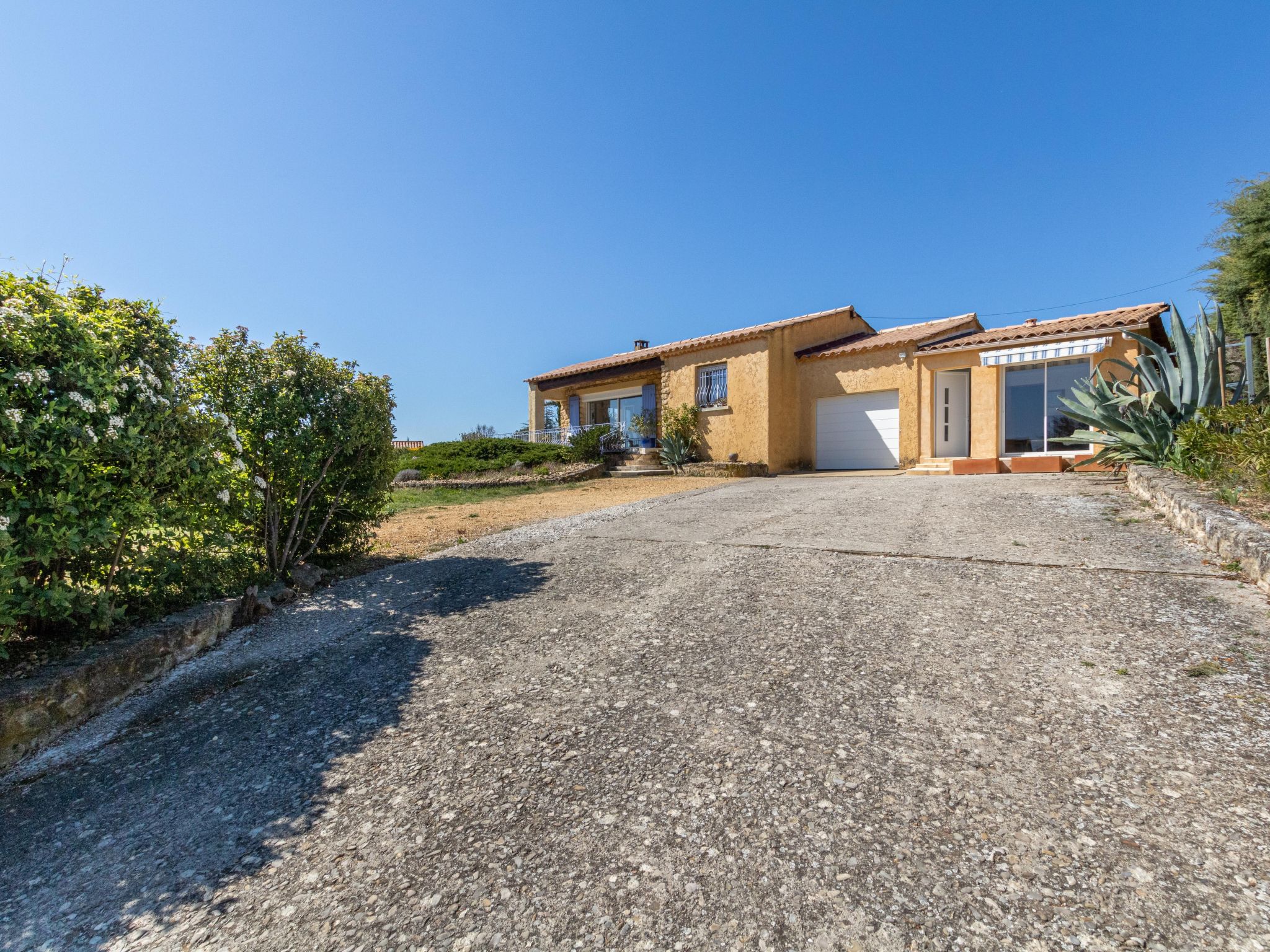 Foto 30 - Casa con 2 camere da letto a Rasteau con piscina privata e giardino