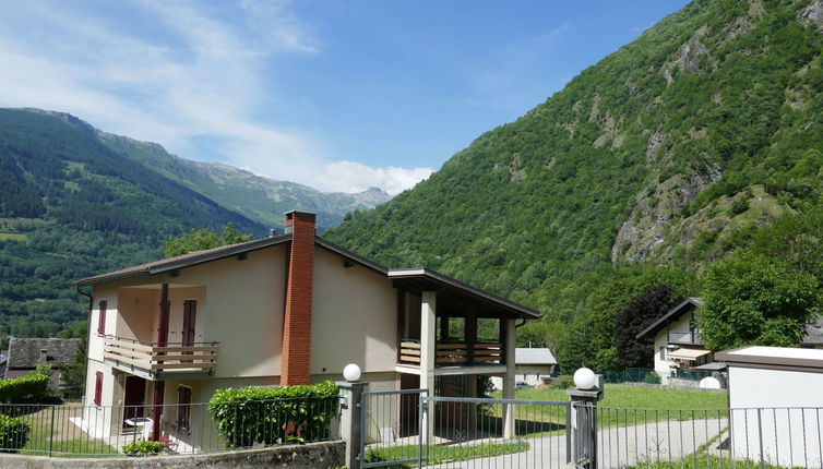 Photo 1 - Maison de 3 chambres à Blenio avec jardin et terrasse