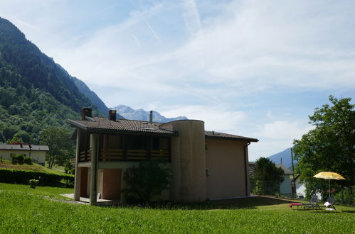 Photo 6 - Maison de 3 chambres à Blenio avec jardin et terrasse