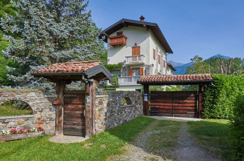 Foto 1 - Casa de 3 habitaciones en Gera Lario con piscina privada y jardín