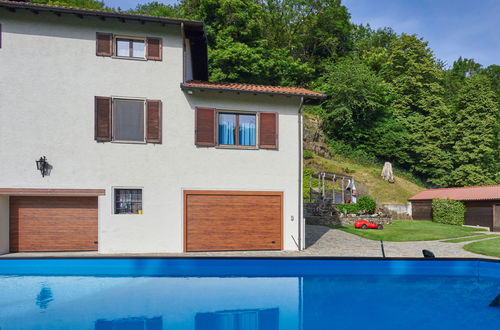 Foto 2 - Casa de 3 quartos em Gera Lario com piscina privada e vista para a montanha