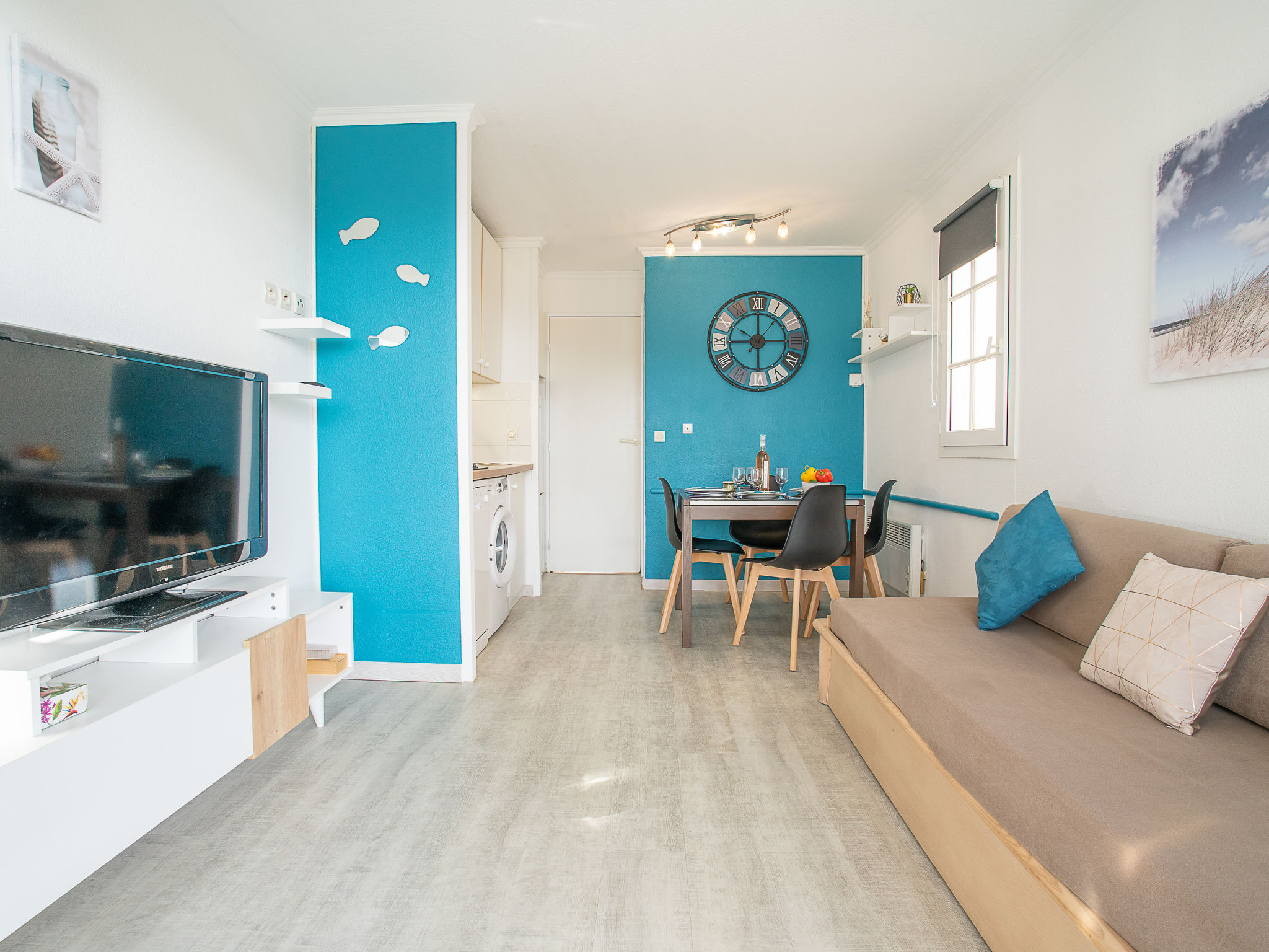 Foto 6 - Apartment mit 1 Schlafzimmer in Saint-Raphaël mit schwimmbad und blick aufs meer