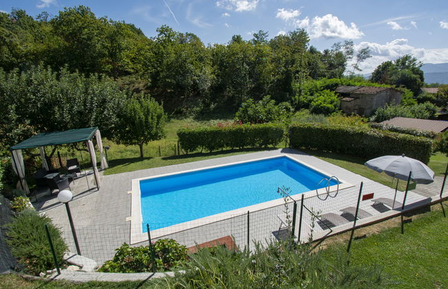 5 bedroom House in Villa Collemandina with private pool and garden - Photo 7
