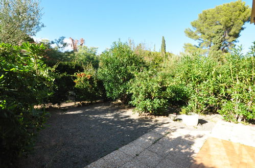 Foto 19 - Apartamento em Cavalaire-sur-Mer com terraço