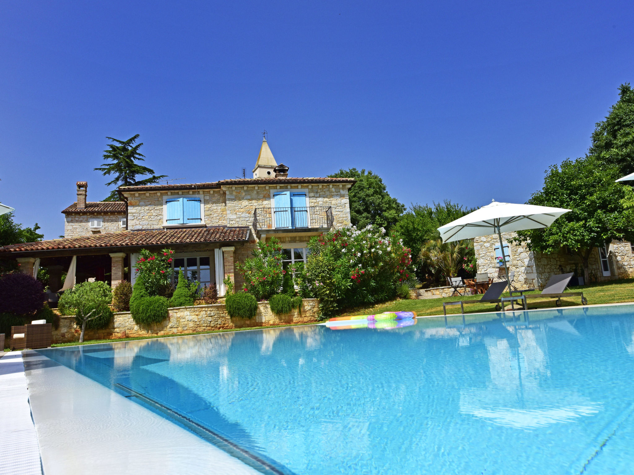 Foto 25 - Apartamento de 2 quartos em Kaštelir-Labinci com piscina e vistas do mar