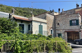 Foto 2 - Casa de 1 habitación en Pietra Ligure con jardín y vistas al mar