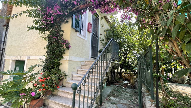 Photo 1 - Maison de 1 chambre à Pietra Ligure avec jardin