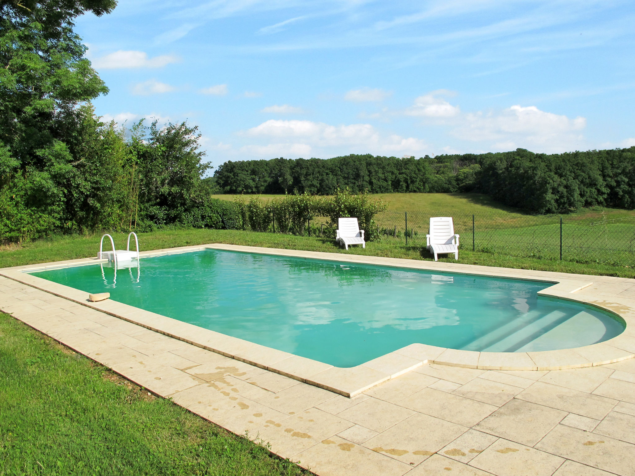 Foto 17 - Casa con 2 camere da letto a Nuzéjouls con piscina privata e terrazza