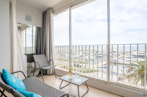 Foto 15 - Apartamento de 2 quartos em Hyères com vistas do mar