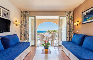 Foto 3 - Apartamento de 2 quartos em Six-Fours-les-Plages com piscina e terraço