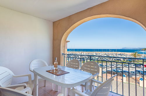 Photo 10 - Appartement de 2 chambres à Six-Fours-les-Plages avec piscine et terrasse