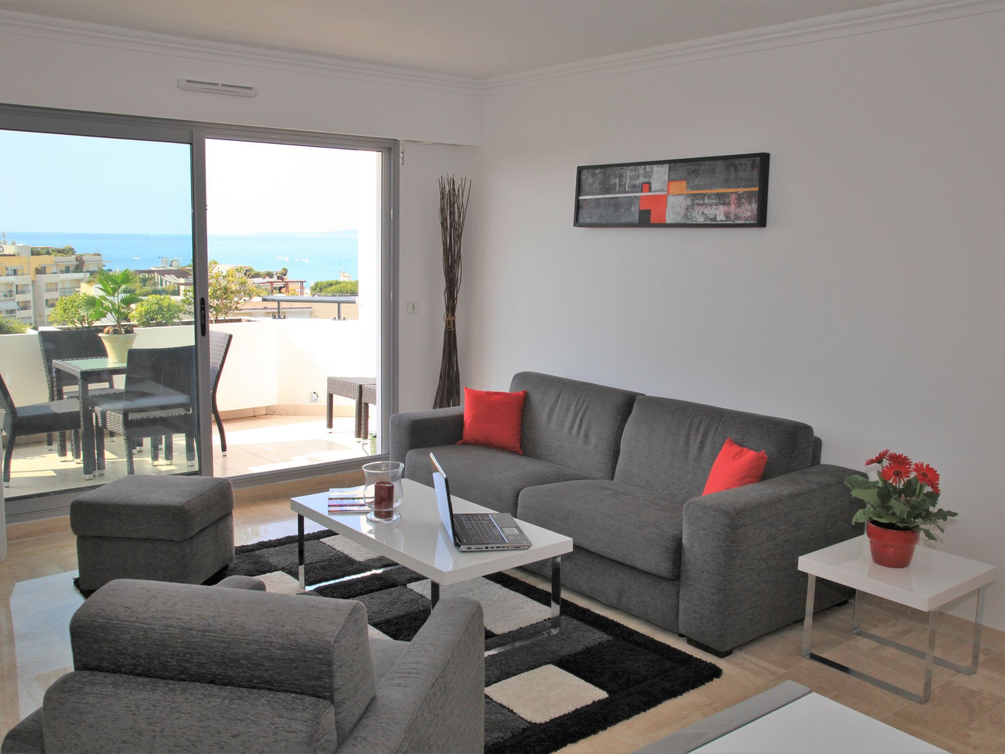 Foto 3 - Apartment mit 2 Schlafzimmern in Cagnes-sur-Mer mit schwimmbad und blick aufs meer