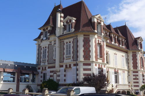 Photo 22 - Appartement de 1 chambre à Cabourg avec vues à la mer