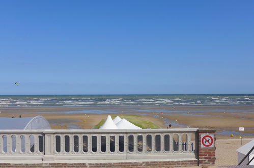 Foto 17 - Apartamento em Cabourg com vistas do mar