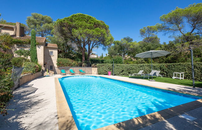 Casa de 5 quartos em Saint-Raphaël com piscina privada e jardim - Foto 19