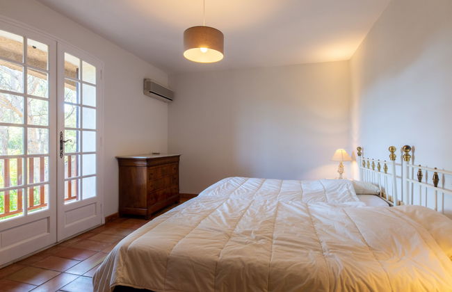 Casa de 5 quartos em Saint-Raphaël com piscina privada e jardim - Foto 12
