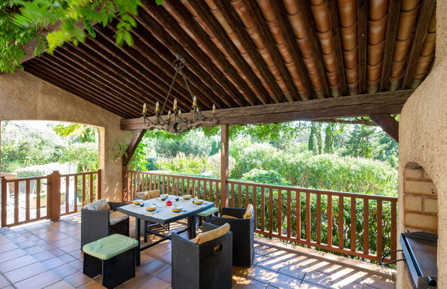 Casa de 5 quartos em Saint-Raphaël com piscina privada e jardim - Foto 4