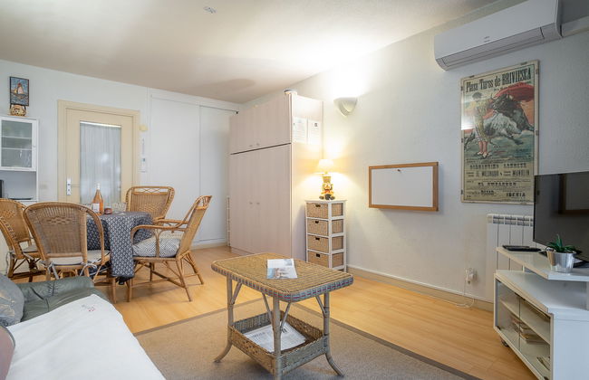 Apartamento de 1 quarto em Saint-Raphaël com piscina e jardim - Foto 7