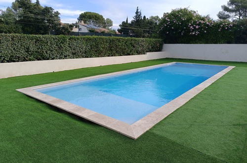 Foto 18 - Apartamento em Saint-Raphaël com piscina e jardim