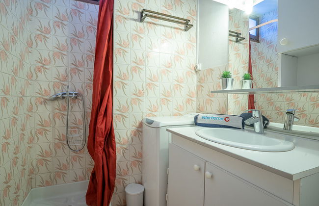 Apartamento de 1 quarto em Saint-Raphaël com piscina e jardim - Foto 13