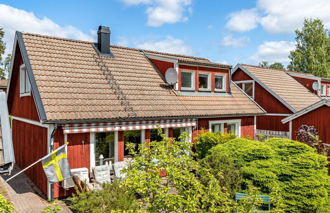 Maison de 3 chambres à Mölltorp avec jardin et terrasse - Photo 1