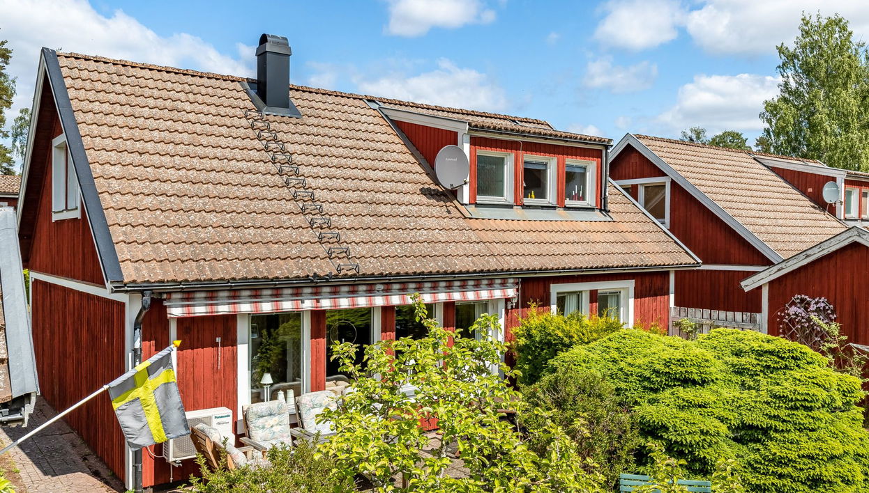 3 bedroom House in Mölltorp with garden and terrace - Photo 1