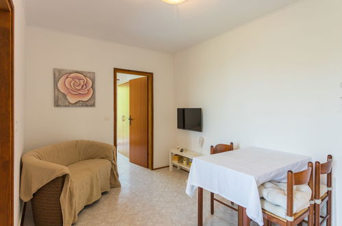 Foto 9 - Appartamento con 2 camere da letto a Tar-Vabriga con piscina e giardino