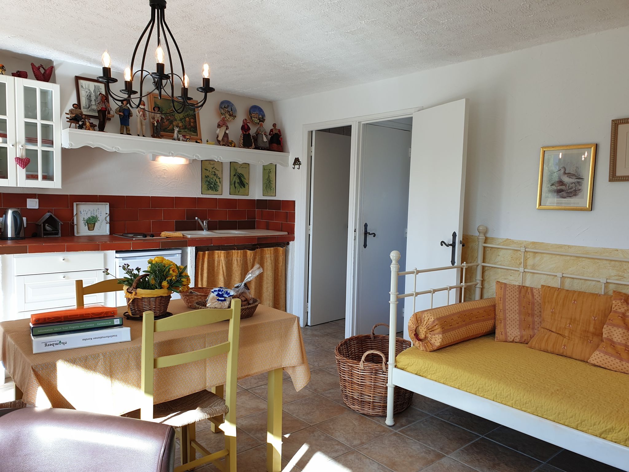 Foto 5 - Apartment mit 1 Schlafzimmer in Calvi mit schwimmbad und blick aufs meer