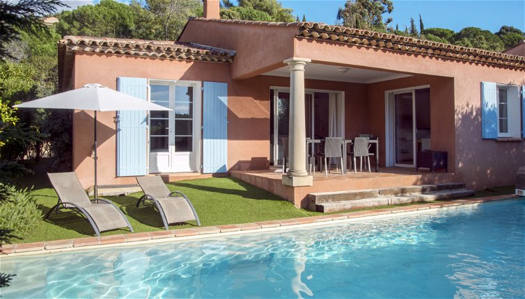 Foto 1 - Casa con 3 camere da letto a Cavalaire-sur-Mer con piscina privata e vista mare