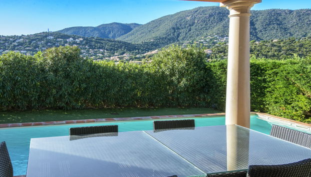 Casa con 4 camere da letto a Cavalaire-sur-Mer con piscina privata e giardino - Foto 2