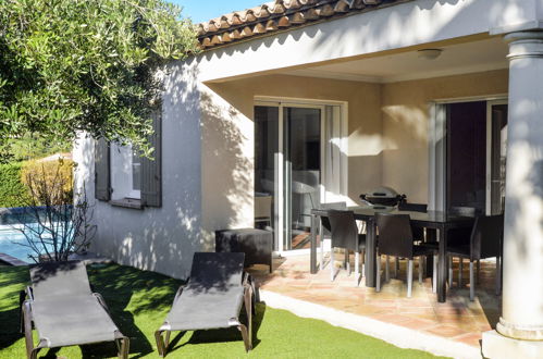 Photo 17 - 3 bedroom House in Cavalaire-sur-Mer with private pool and garden