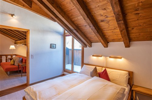 Foto 4 - Appartamento con 2 camere da letto a La Punt Chamues-ch con vista sulle montagne