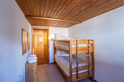 Foto 19 - Apartment mit 2 Schlafzimmern in La Punt Chamues-ch mit blick auf die berge
